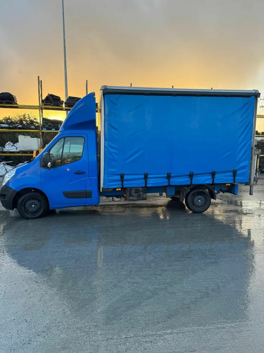 Renault Curtain Sider - Image 4