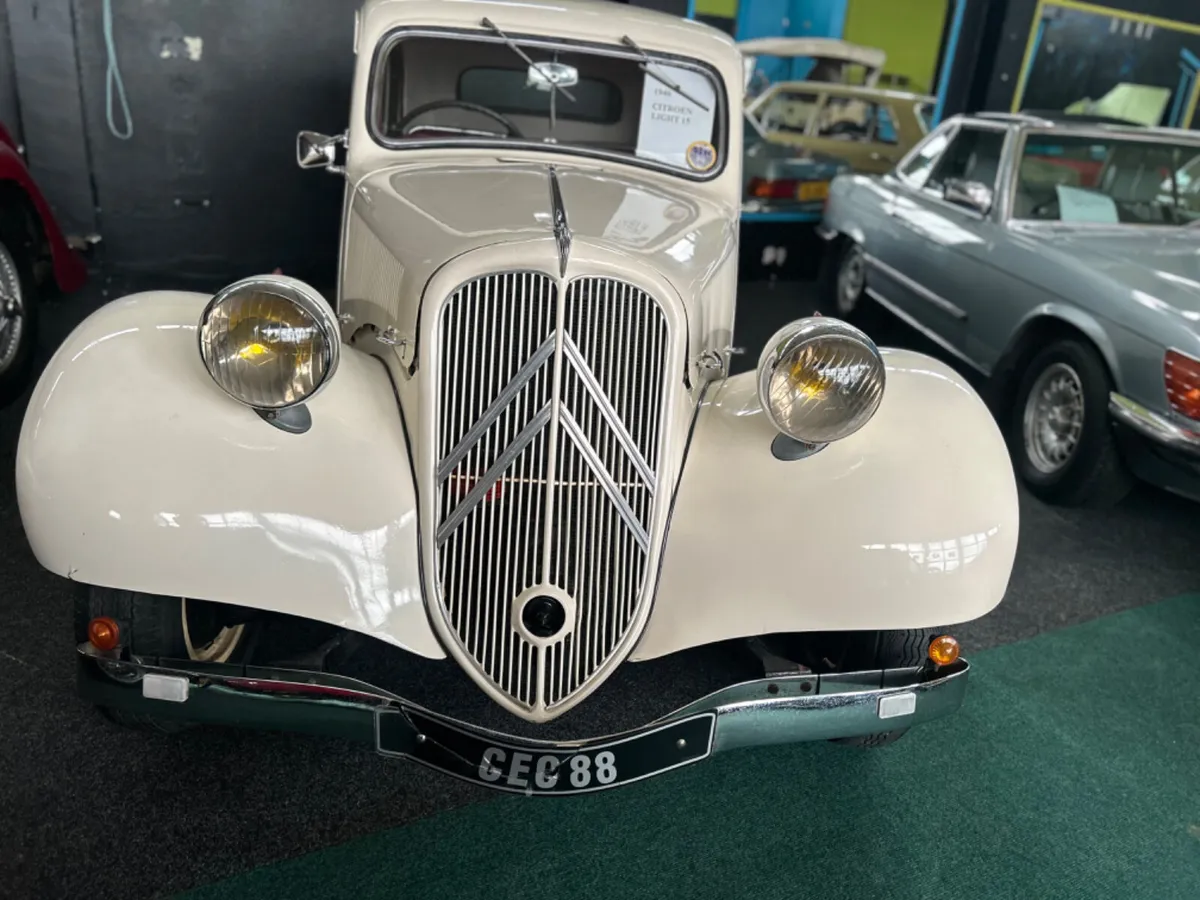 1946 Citroen Light 15 - Image 1
