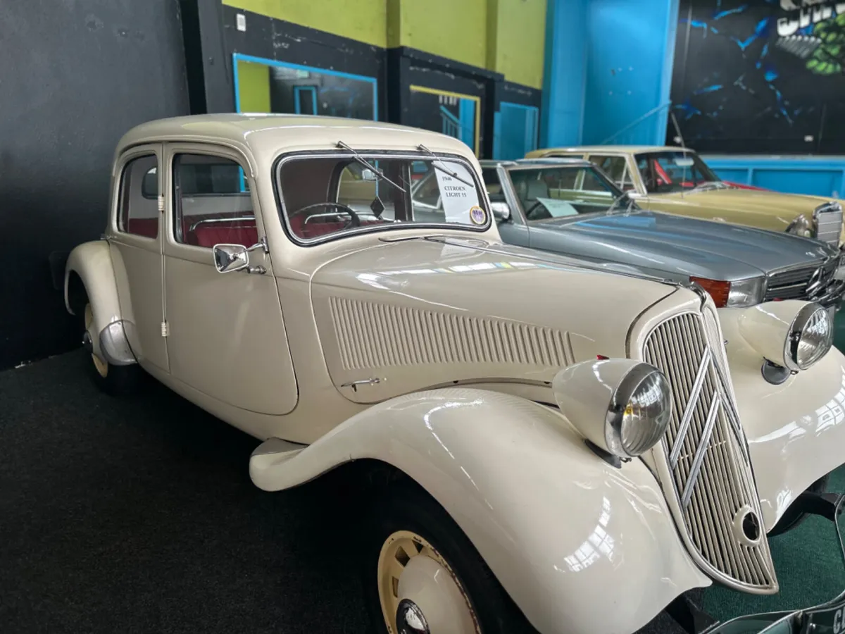 1946 Citroen Light 15 - Image 2
