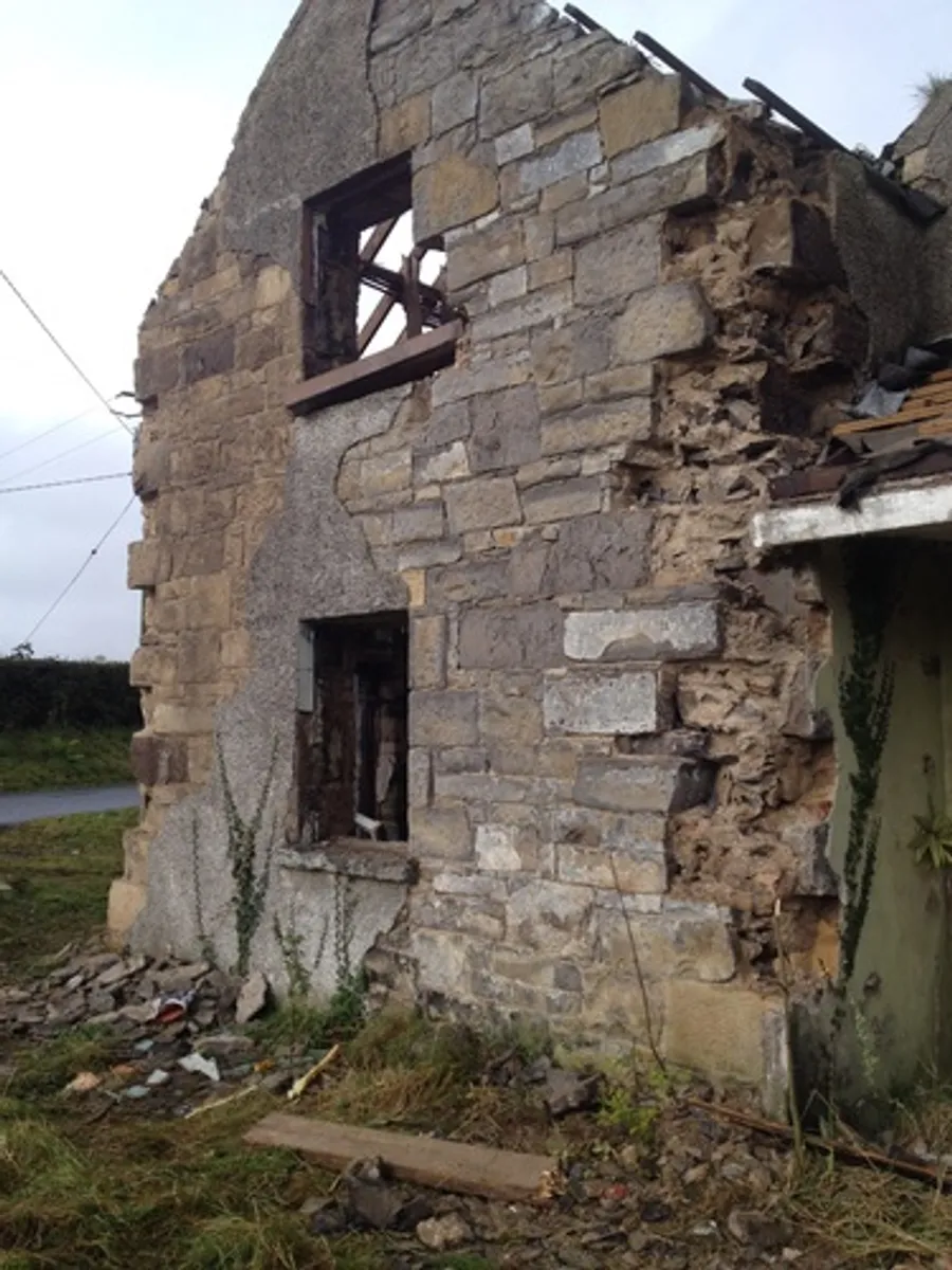 WANTED!! STONE BUILDINGS, OLD STONE WALLS - Image 3