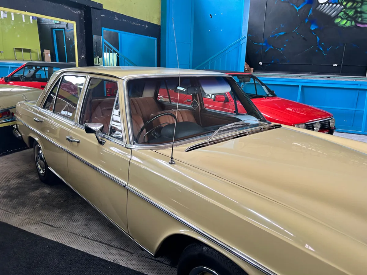 1968 Mercedes 280s - Image 2