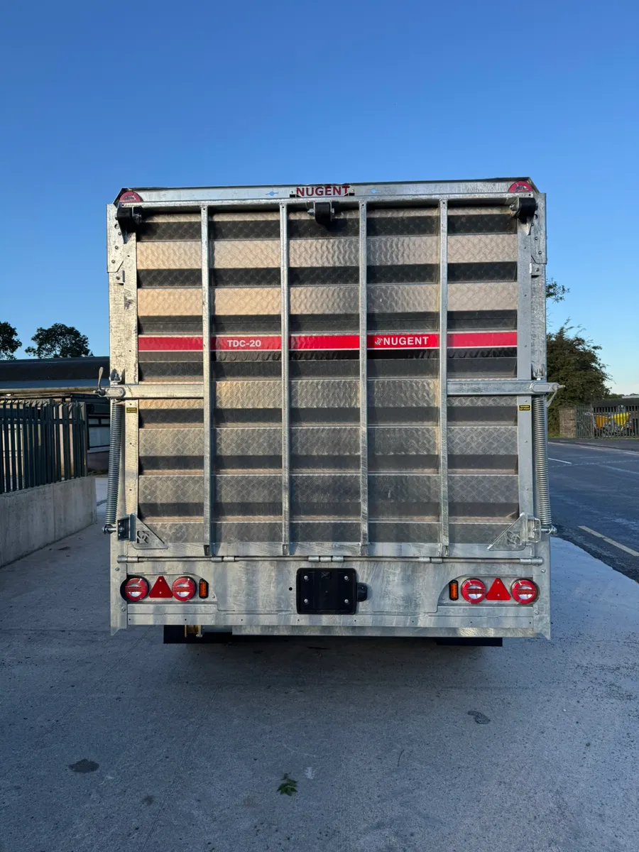 *** NEW NUGENT 20FT LIVESTOCK TRAILER *** - Image 4