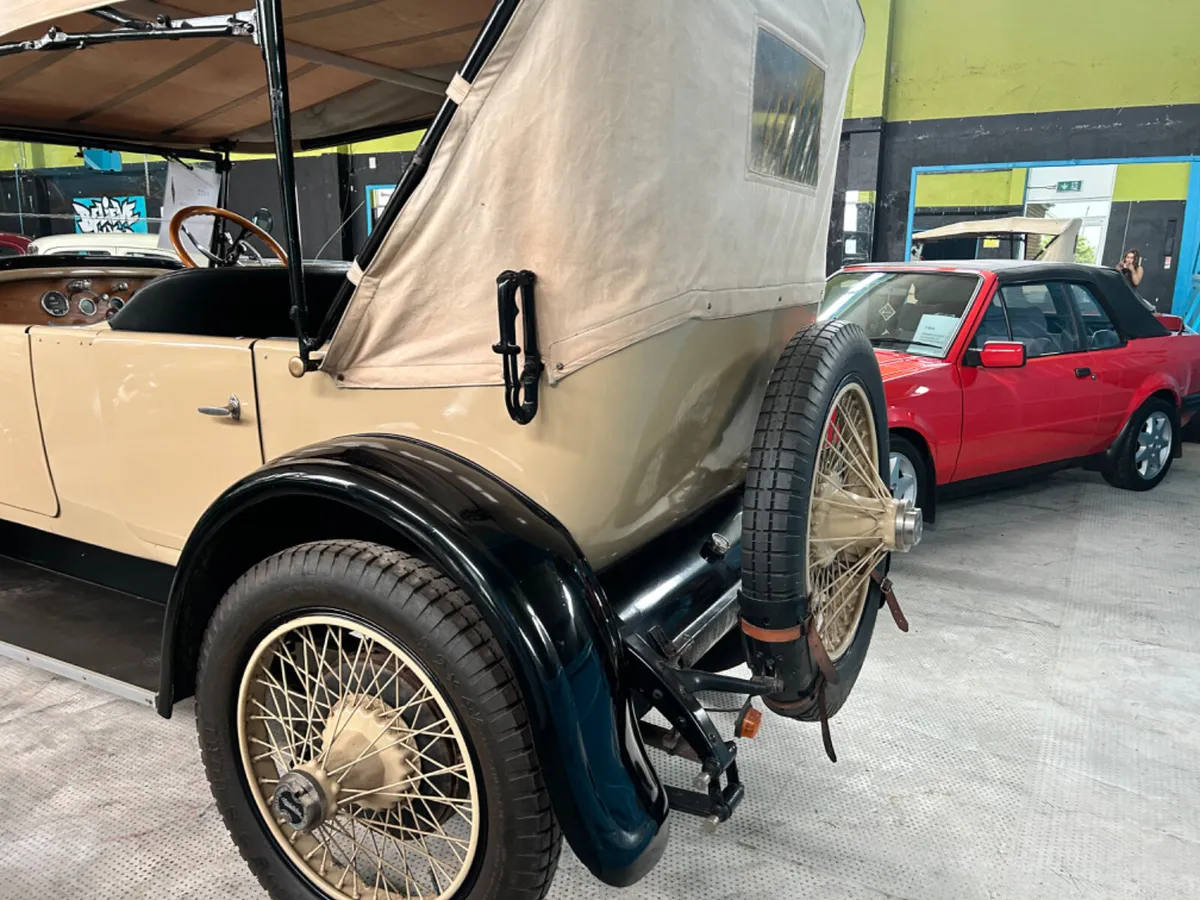 1922 Studebaker Pheaton - Image 4