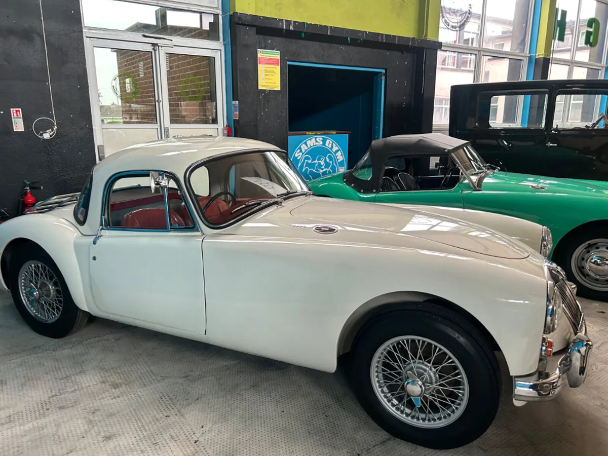 1960 Mga Coupe - Image 2