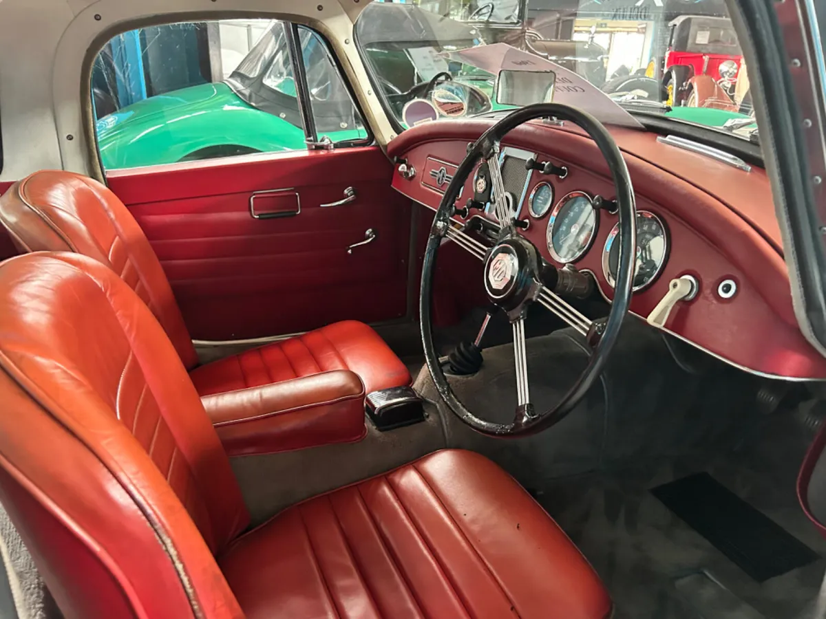 1960 Mga Coupe - Image 4