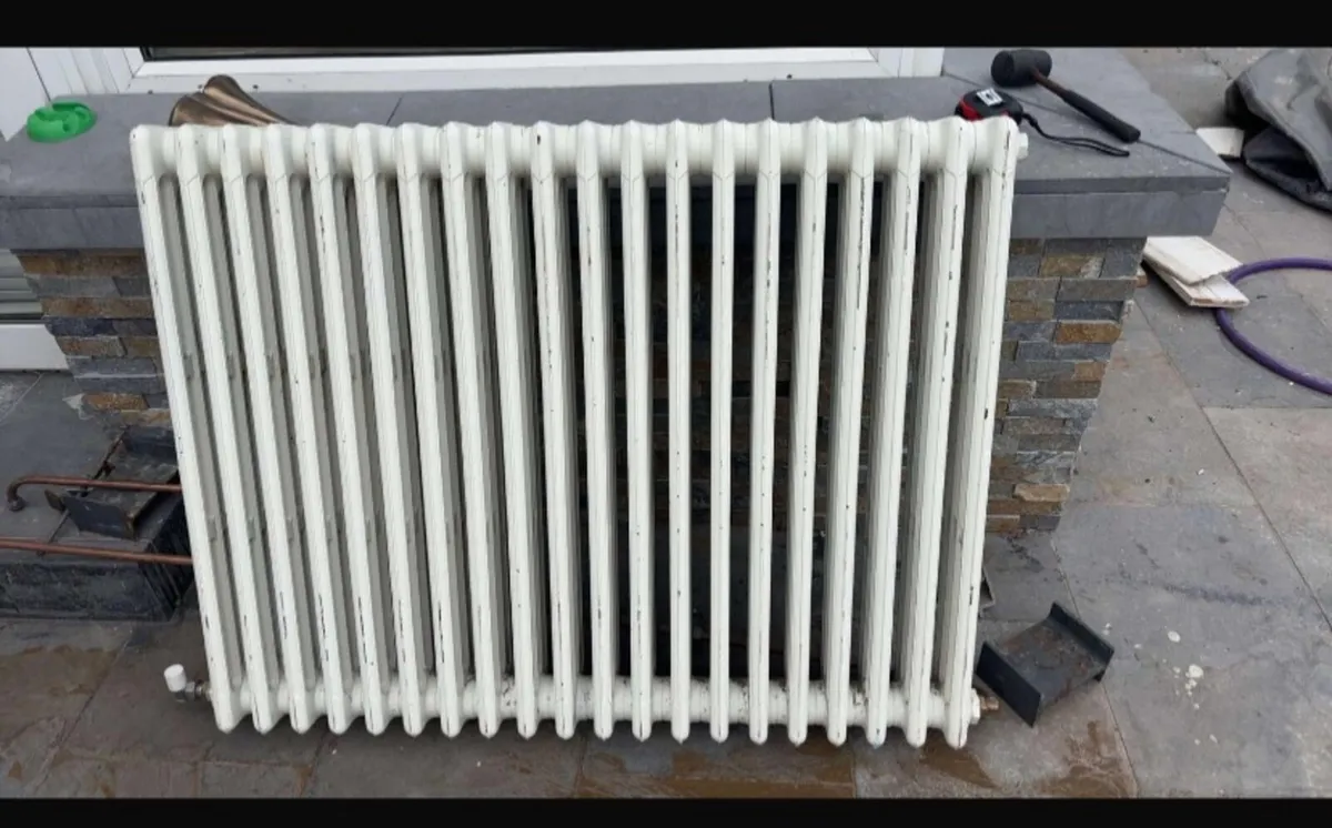 Antique Rad - Image 1