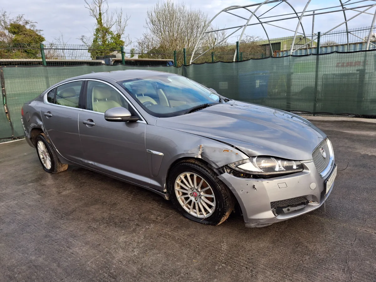 2014 Jaguar XF 2.2 Diesel Automatic - Image 3