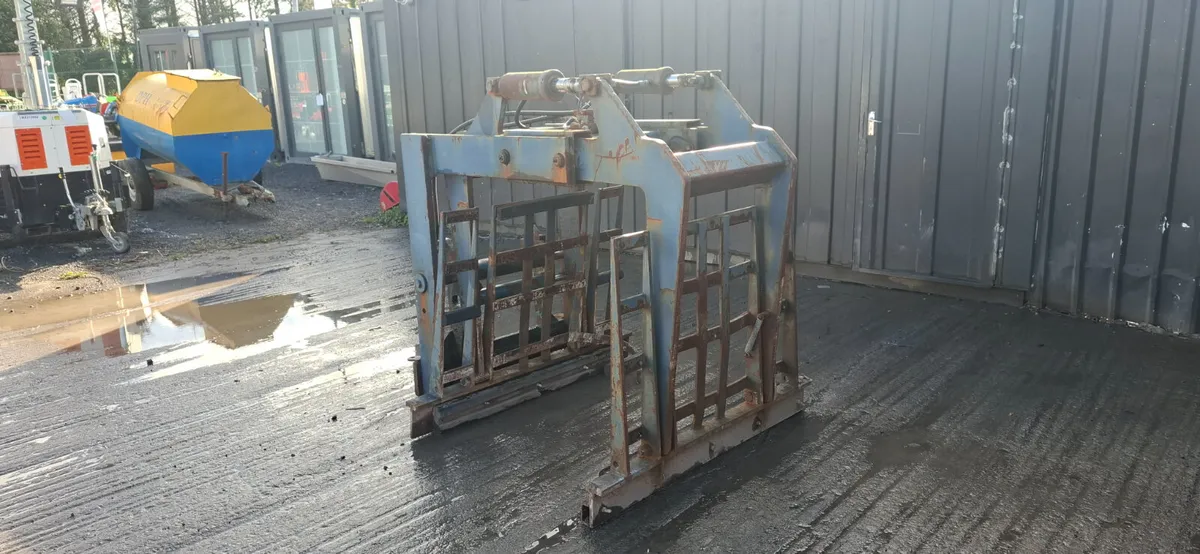 Blue Block Grab to suit forklift - Image 3