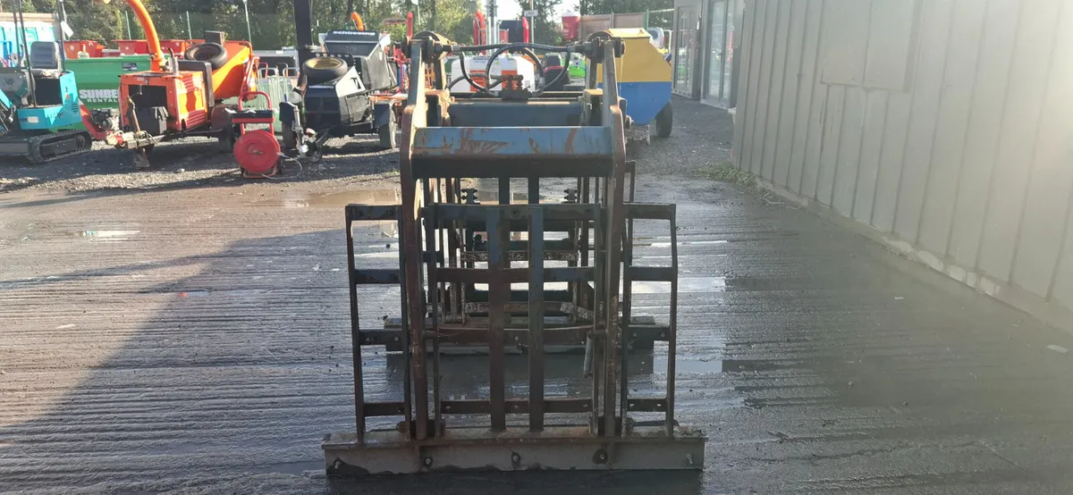 Blue Block Grab to suit forklift - Image 4