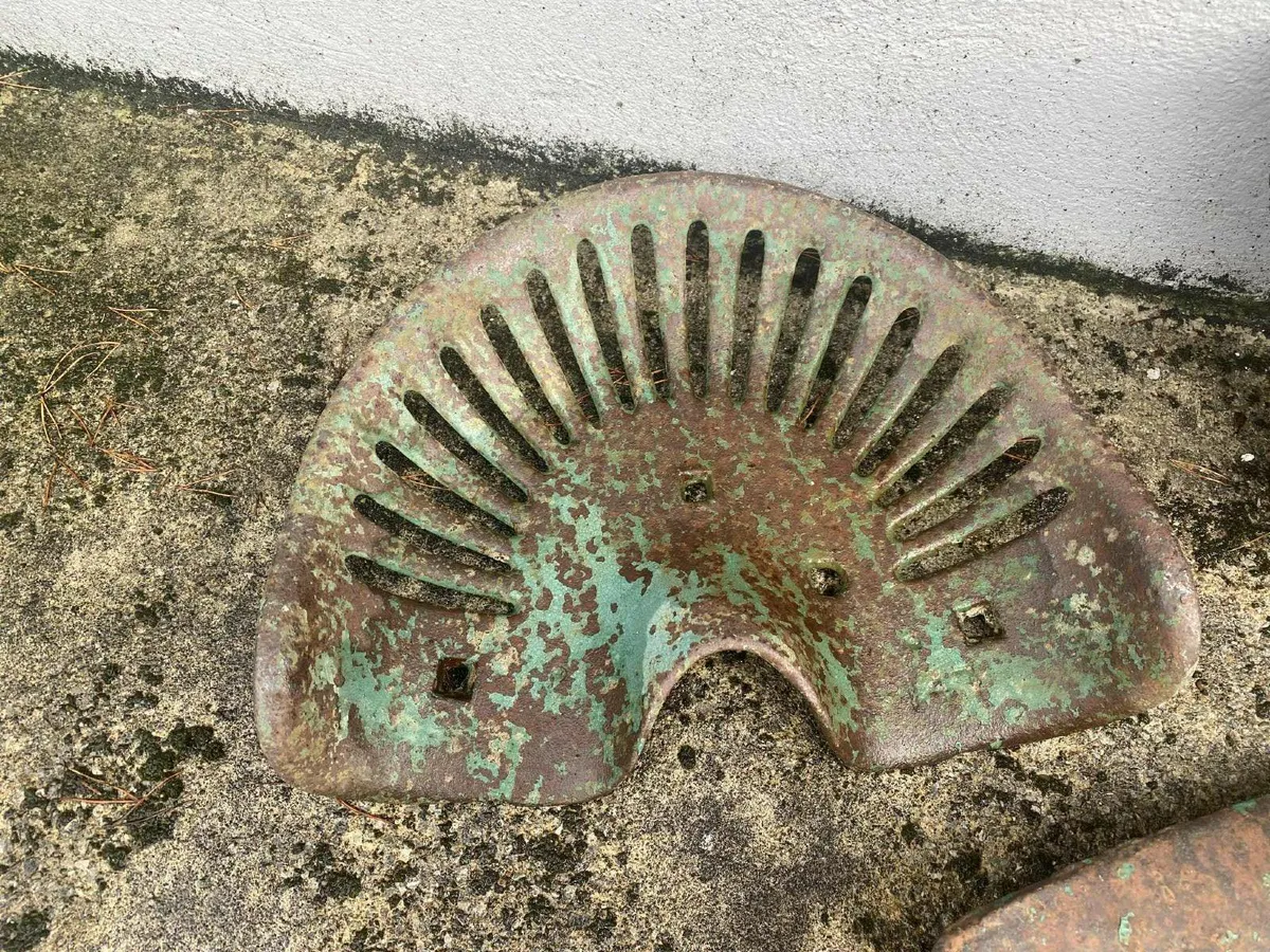 Cast Iron collection - Image 4