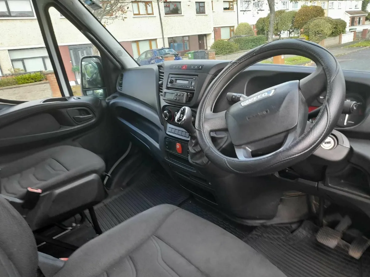 2016 Iveco Daily 2.3 – Automatic, Fridge Box - Image 2