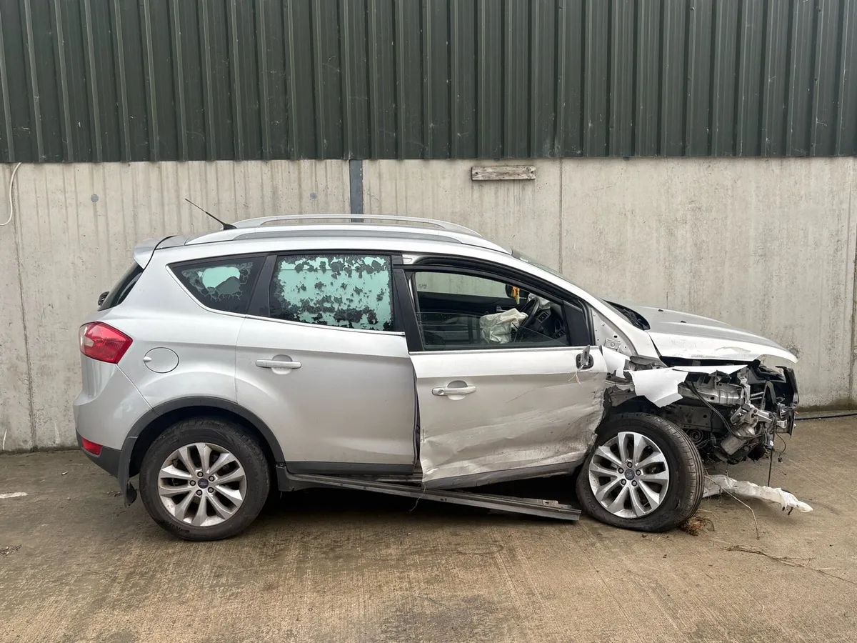 2012 Ford kuga for parts - Image 2