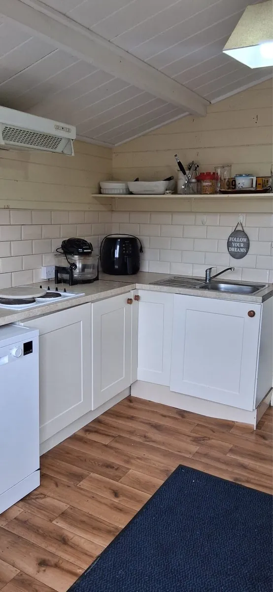 LOG CABIN. - Image 4