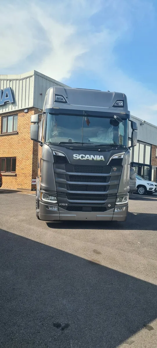 Lowloader Driver Wanted - Image 2