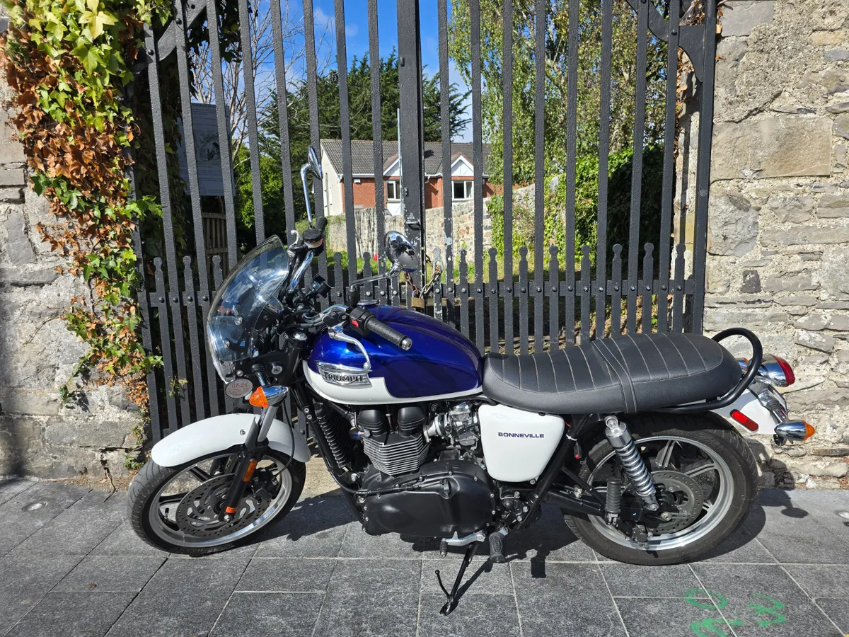 2015 TRIUMPH BONNEVILLE 865 MOTO4U - Image 3