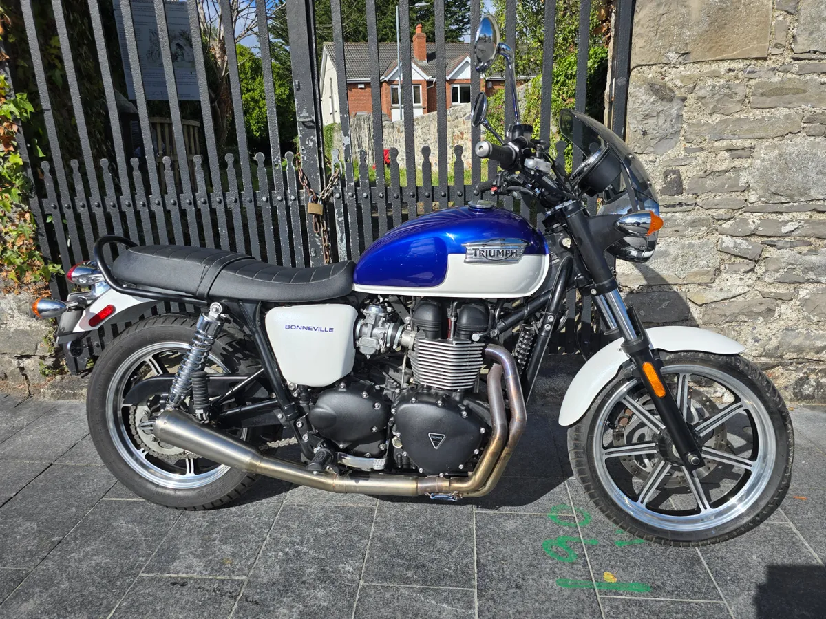 2015 TRIUMPH BONNEVILLE 865 MOTO4U - Image 1