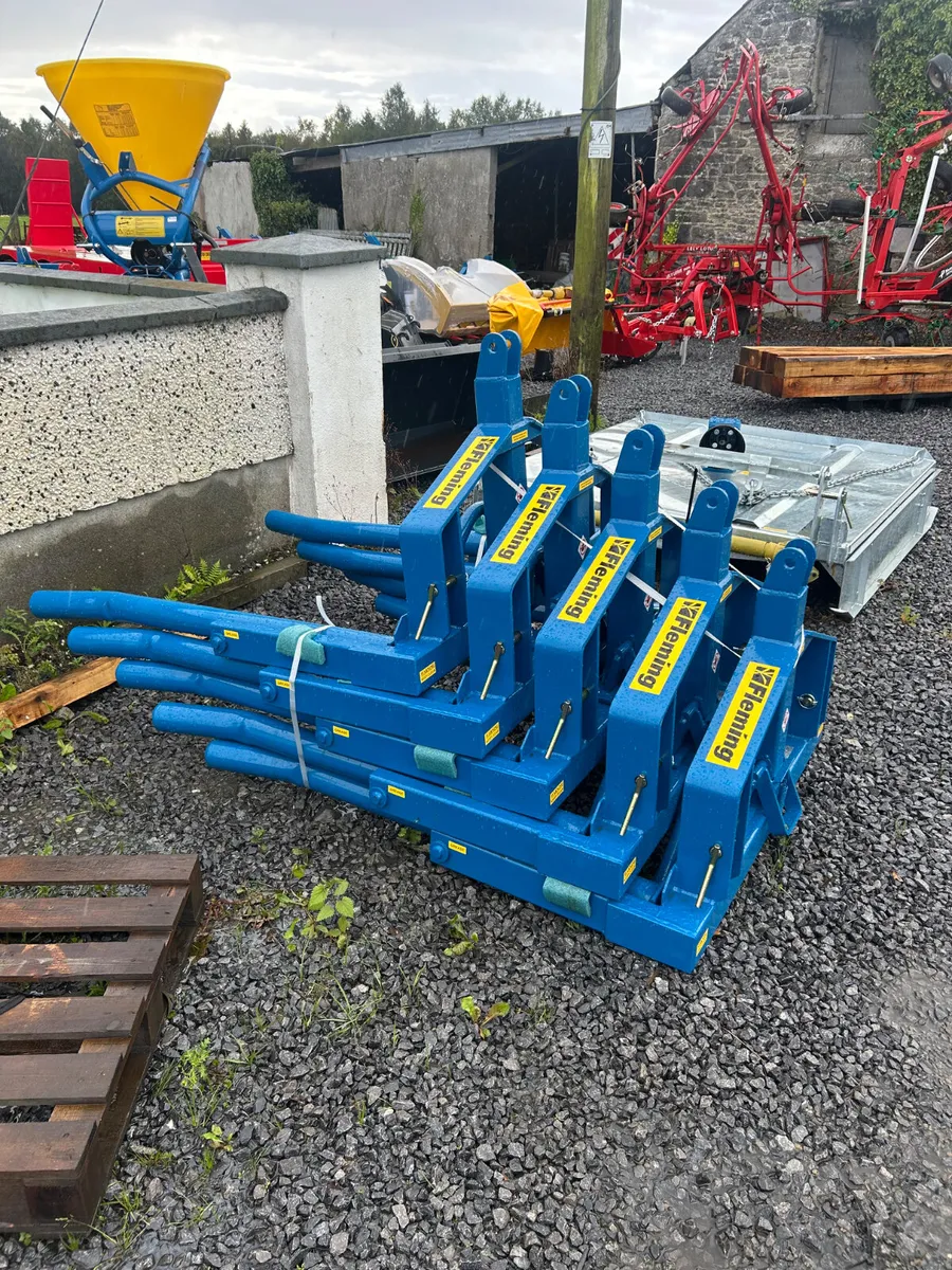 New Fleming single and double bale carriers - Image 1