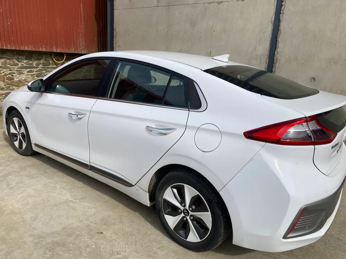 2019 Hyundai Ioniq SE electric for parts - Image 3