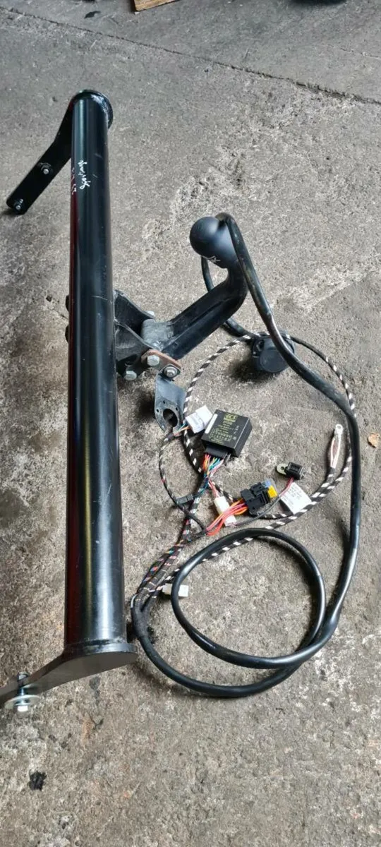 23 kia sportage tow bar - Image 1