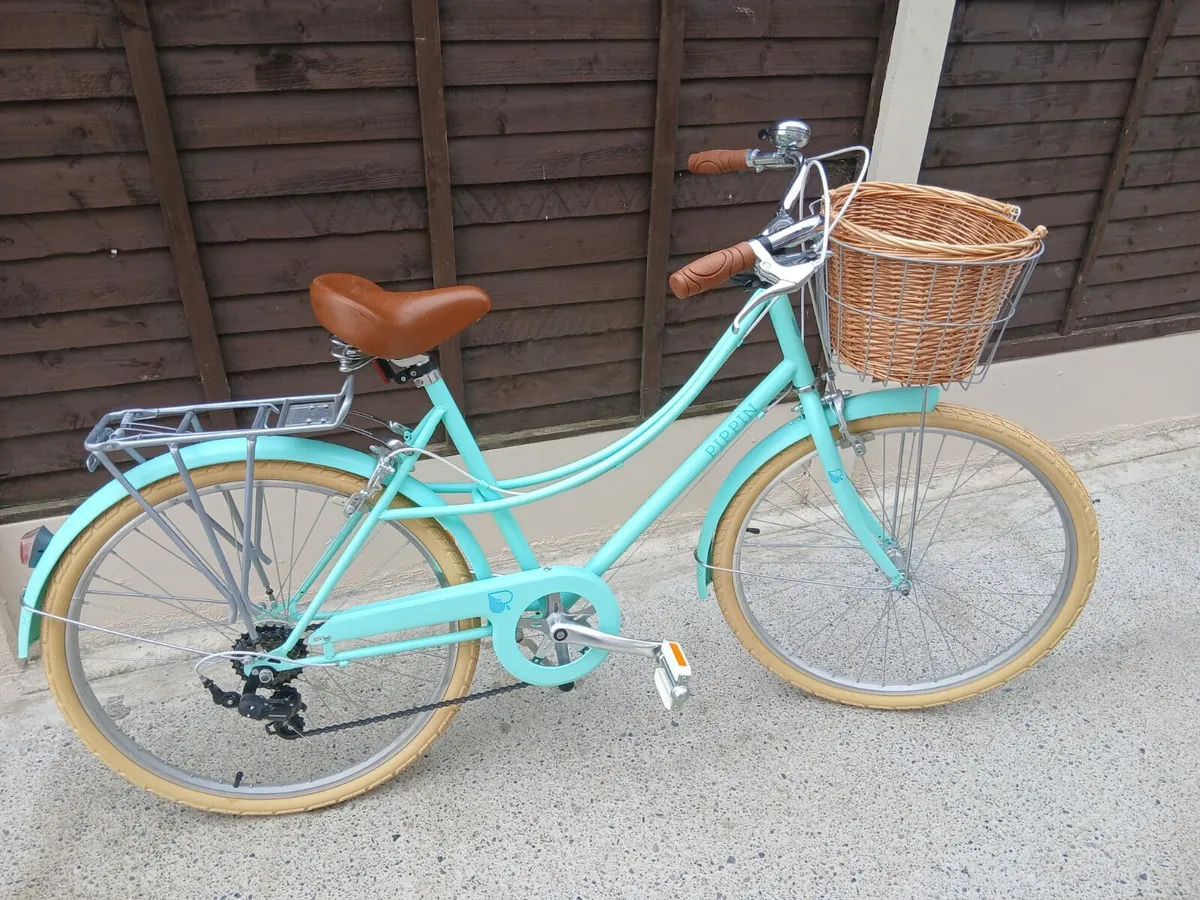 Ladies bicycle - Image 3