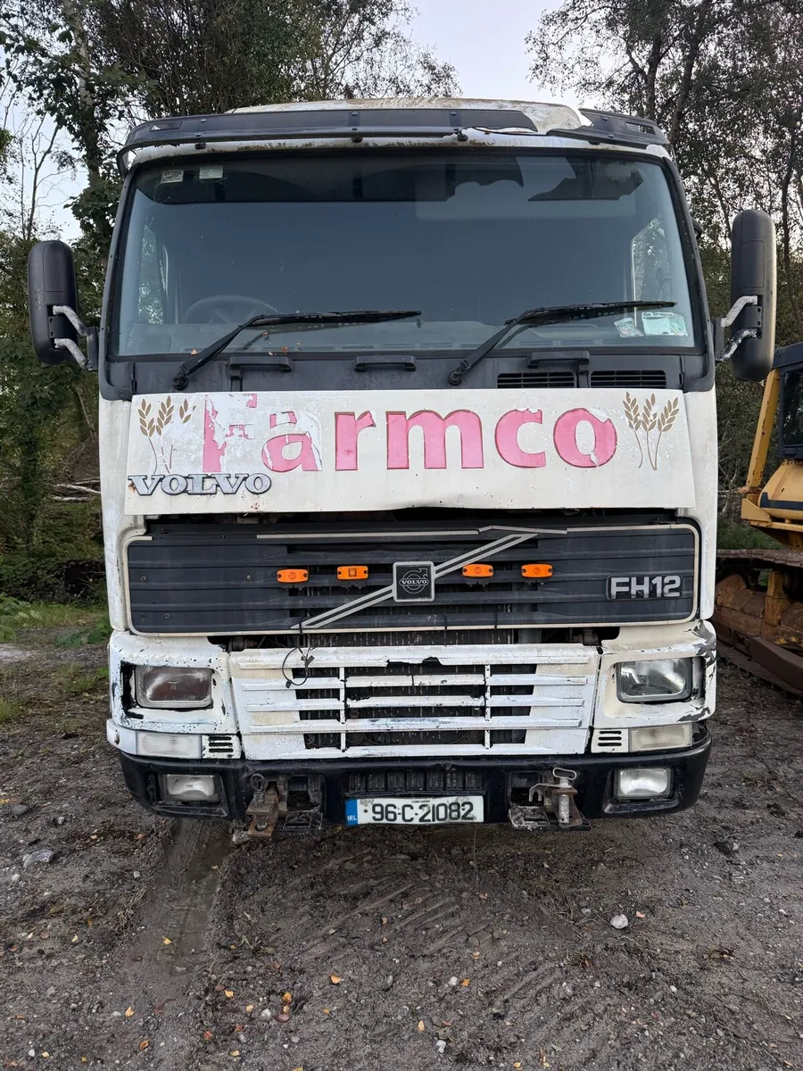 Volvo fh12 v1 for parts all parts available - Image 2