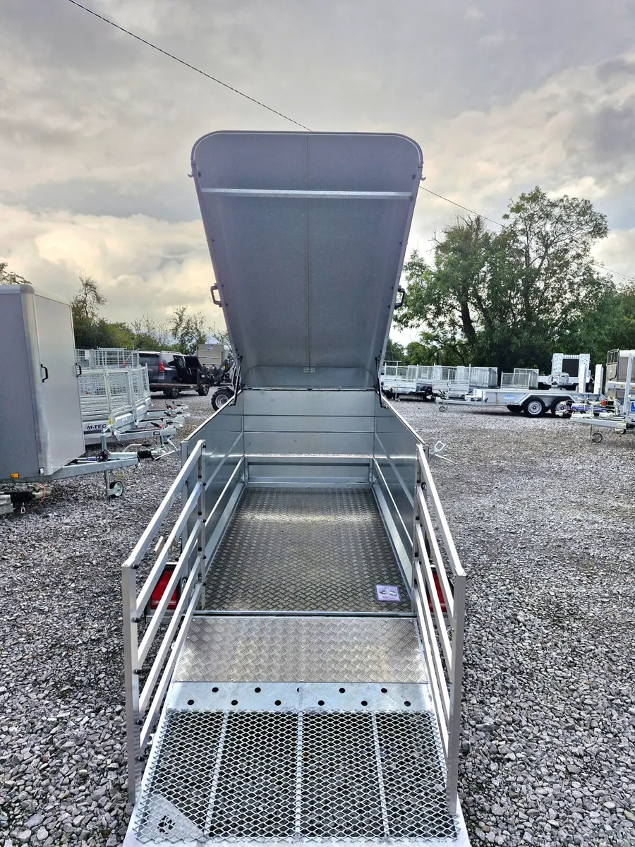 NEW M-TEC  8' x 4'  CALF,  SHEEP,  PIG  TRAILER - Image 3