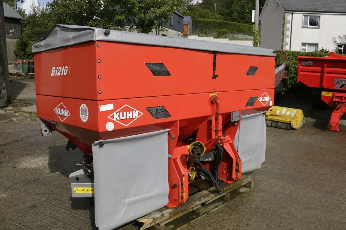 kuhn  b1210 fertiliser sower - Image 1
