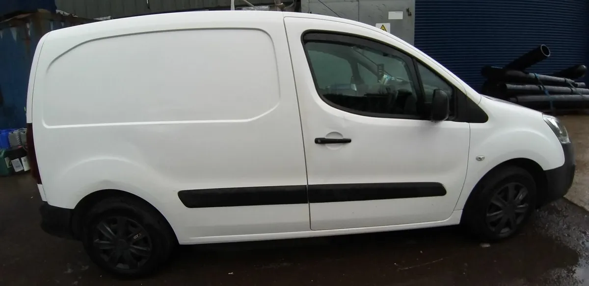 Citroen Berlingo 2019 - Image 2