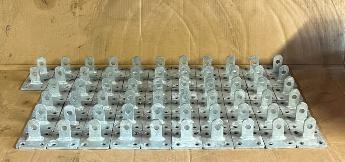 Sheep/Calf Hurdle Wall Brackets - Image 1