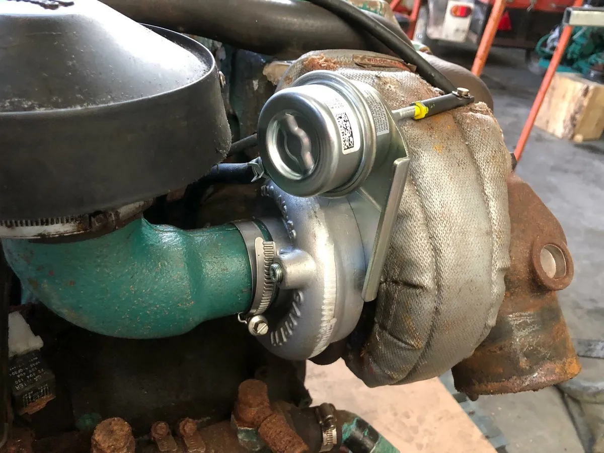 Volvo penta for parts - Image 2