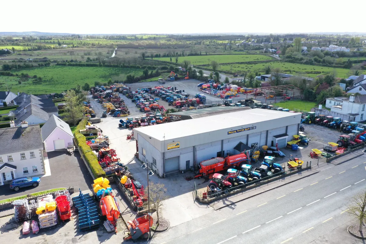 3rd/4th year Apprentice required