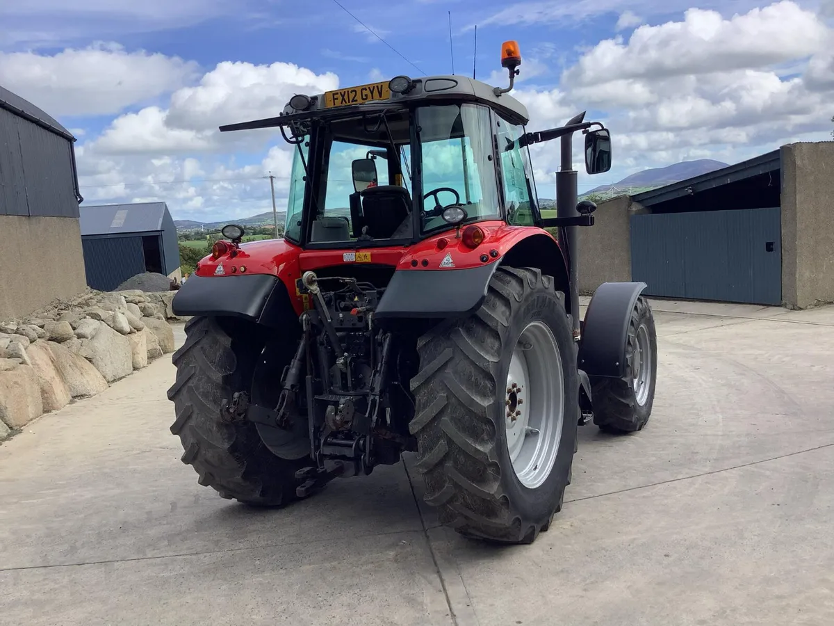 2012 MF 6480 - Image 4