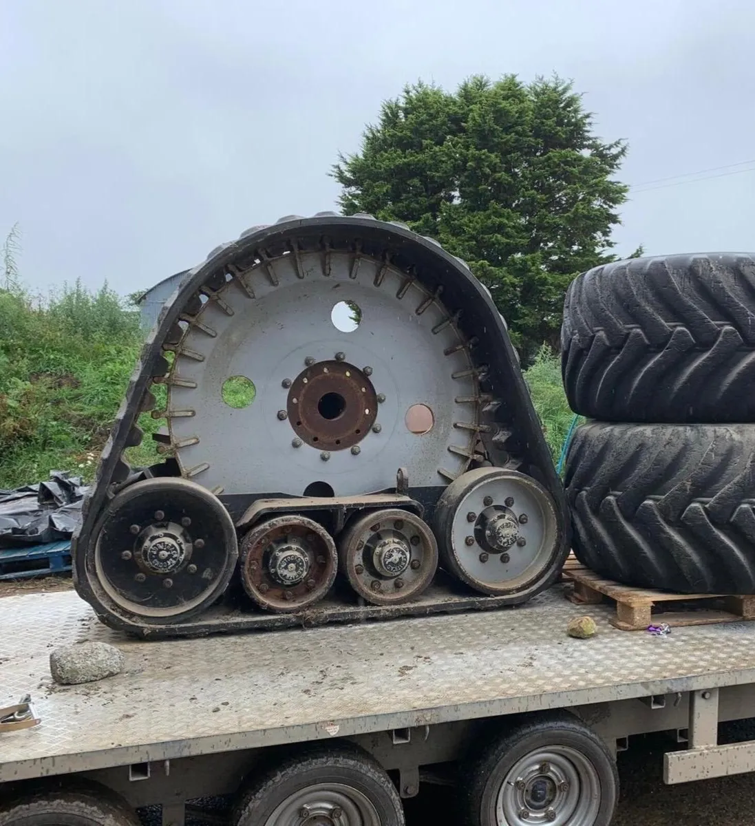 Set of tracks of a combine fits 2 types - Image 2