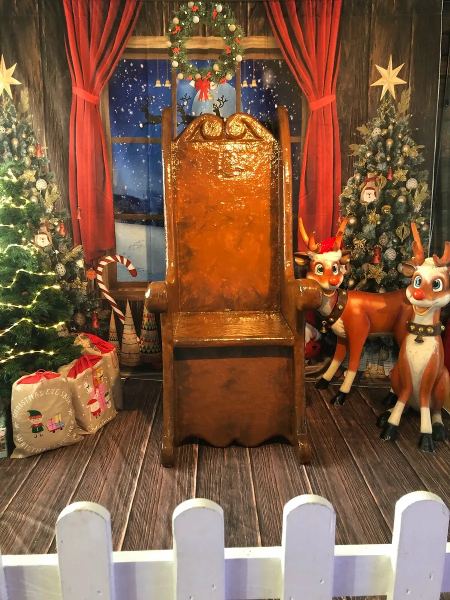 Santas fibreglass throne - Image 1