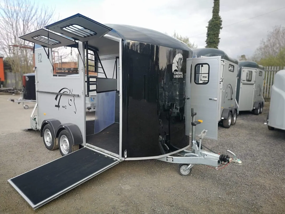 Cheval liberte maxi2 horse trailer - Image 4