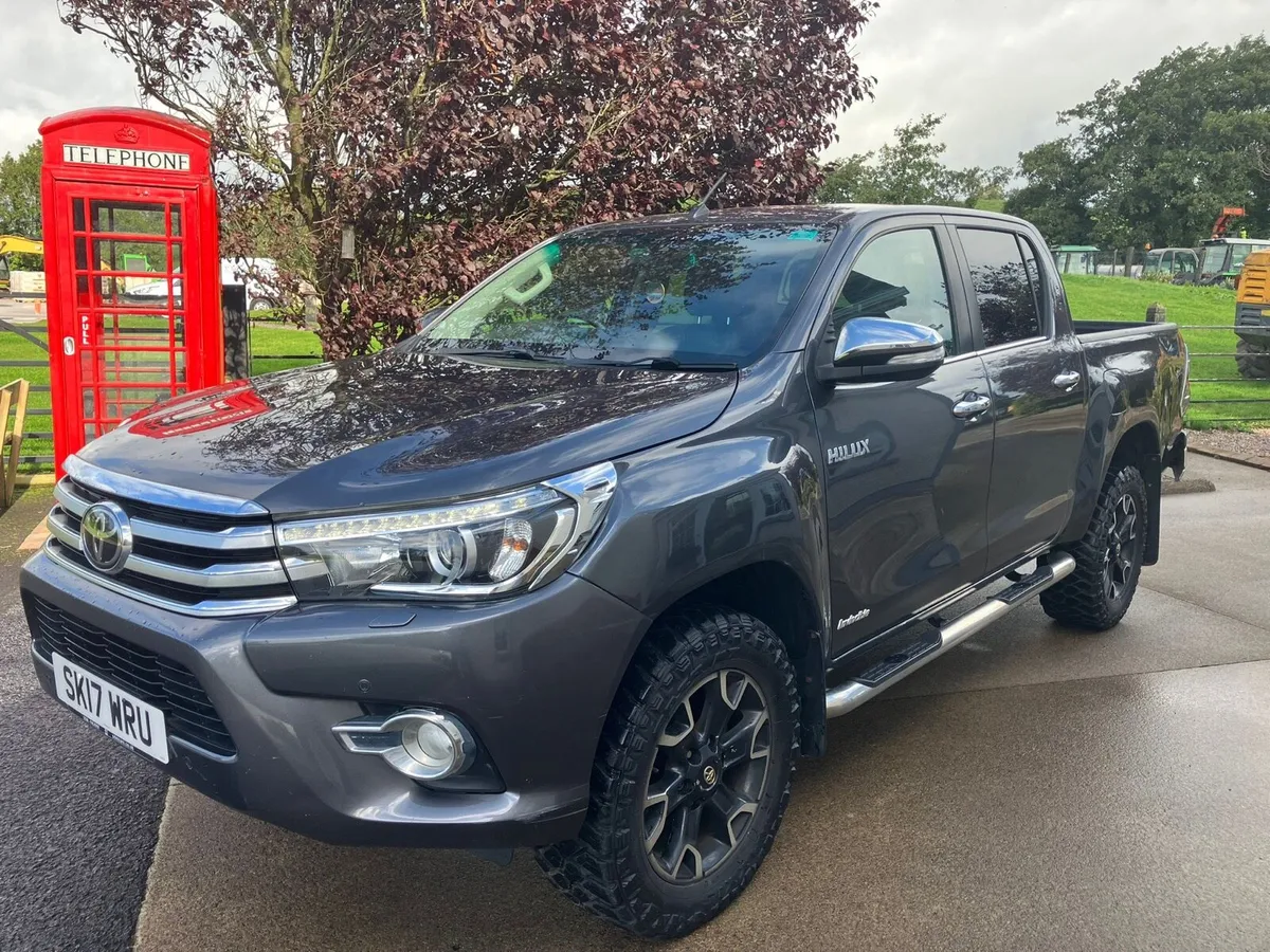 2017 Toyota Hilux - Image 2