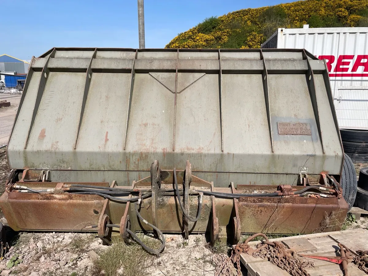 Loading shovel bucket hi tip - Image 2