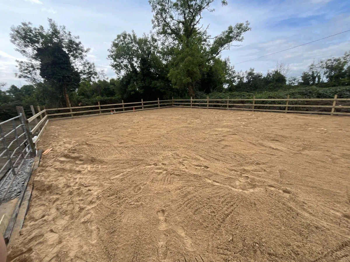 Area construction - Image 1