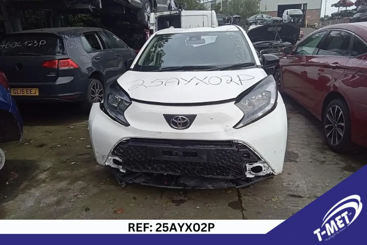 2023 TOYOTA  AYGO X BREAKING FOR PARTS - Image 2