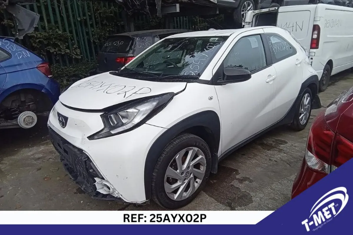 2023 TOYOTA  AYGO X BREAKING FOR PARTS - Image 3