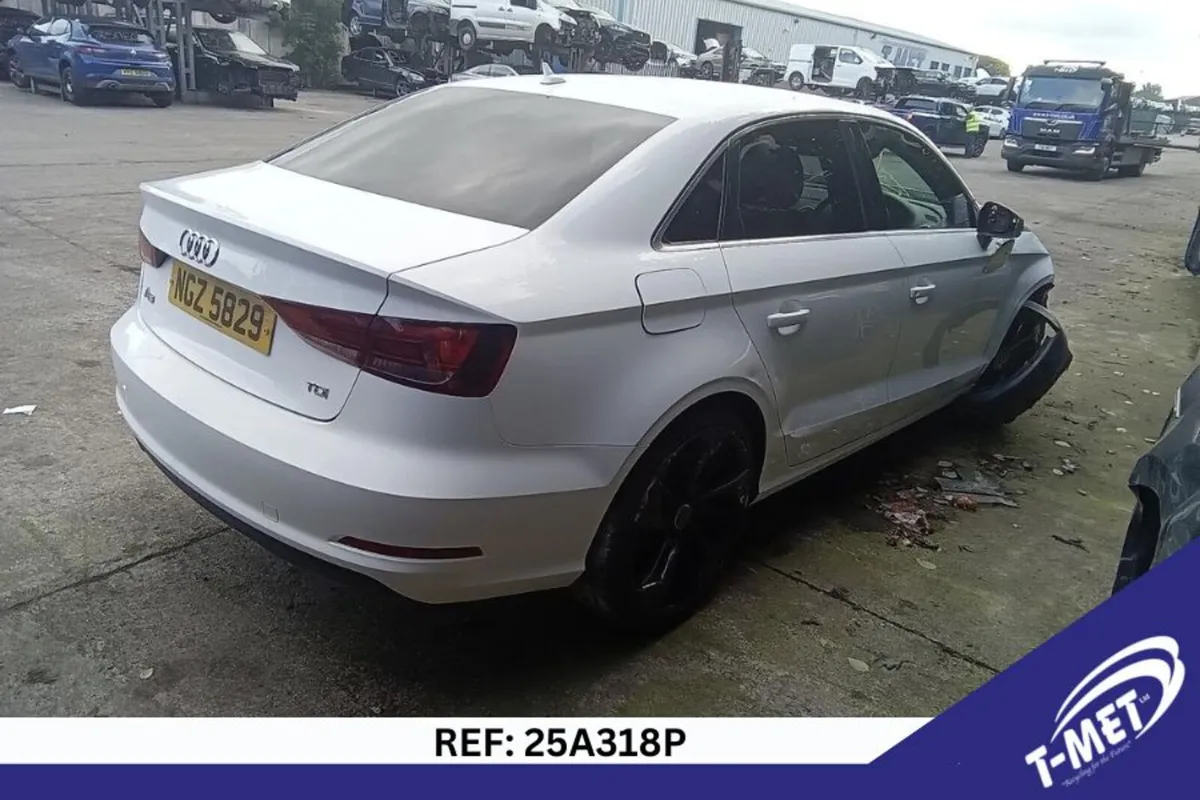 2015 AUDI A3 BREAKING FOR PARTS - Image 2