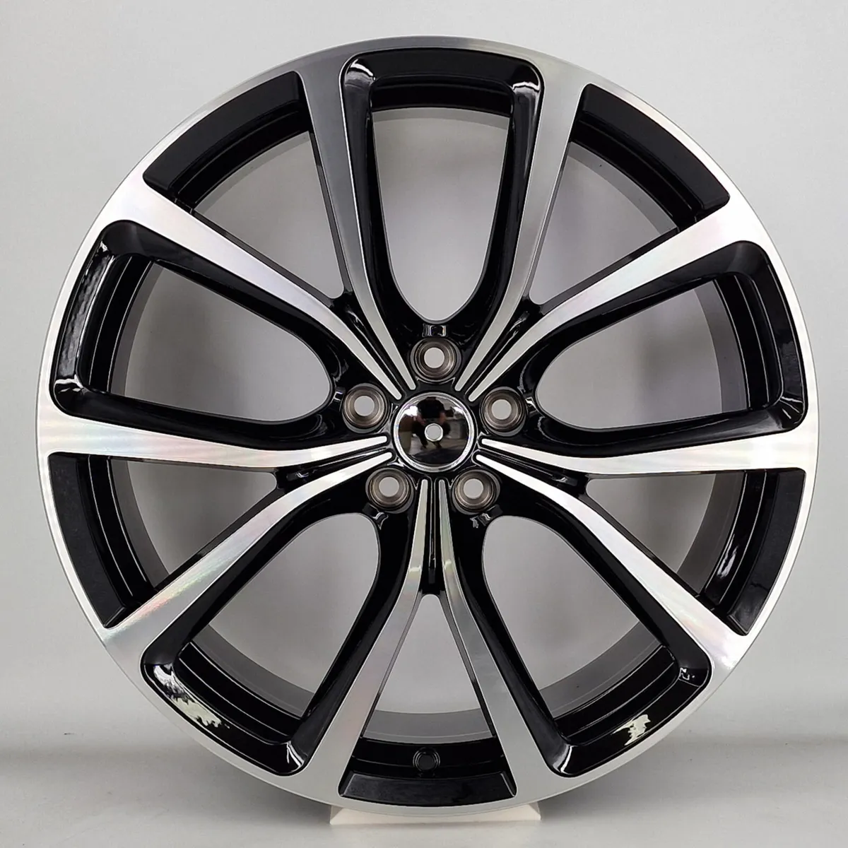20" 22" Velar Evoque Discovery Jaguar Alloy wheels - Image 1