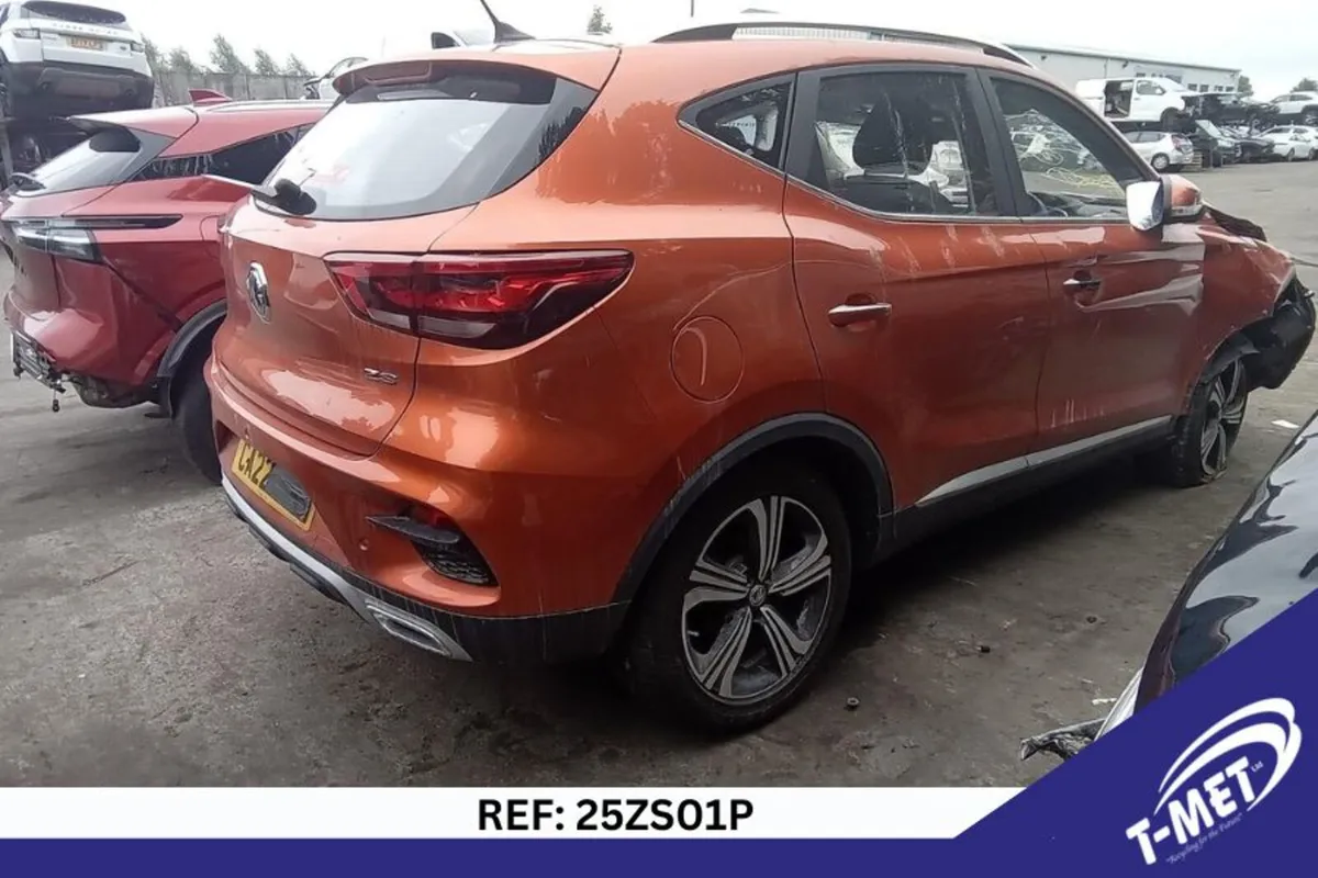 2022 MG ZS BREAKING FOR PARTS - Image 3