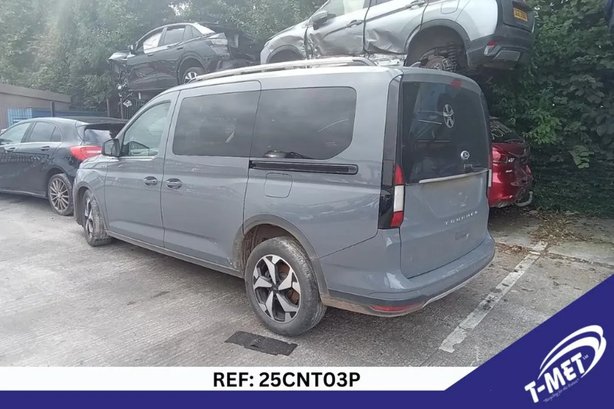 2023 FORD TOURNEO CONNECT BREAKING FOR PARTS - Image 2