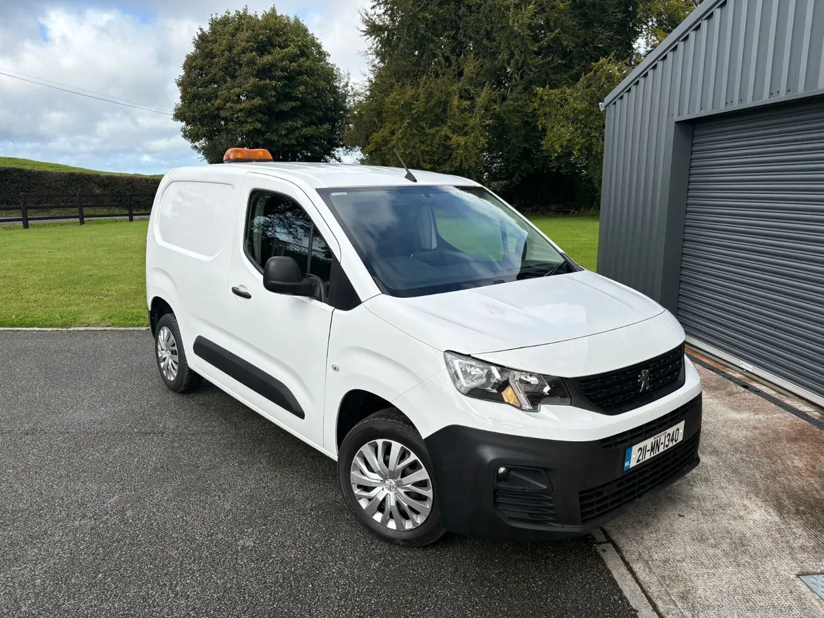 2021 Peugeot Partner Enterprise 3 seater - Image 2