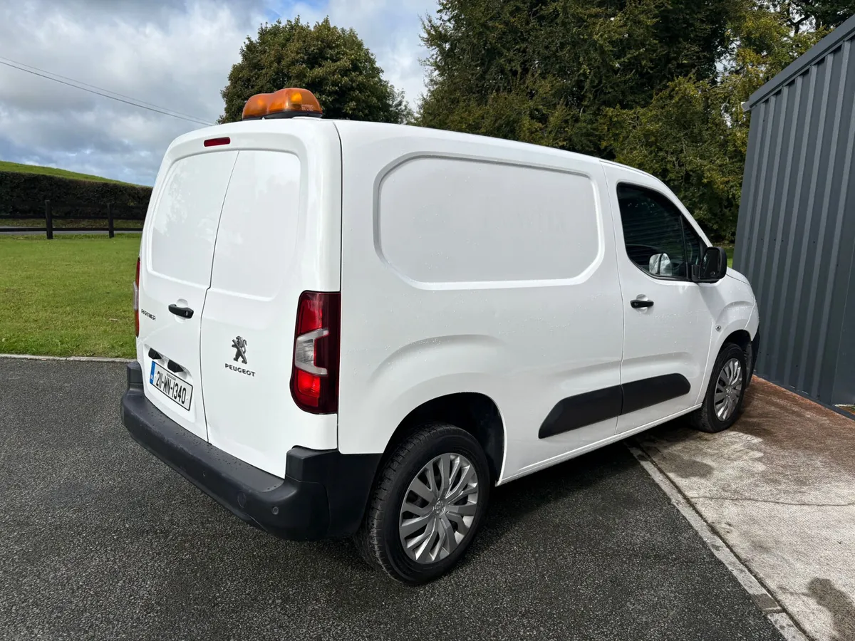 2021 Peugeot Partner Enterprise 3 seater - Image 4