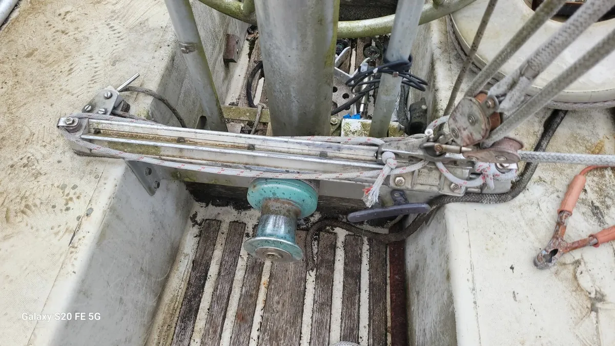 Sailing yacht - Image 4