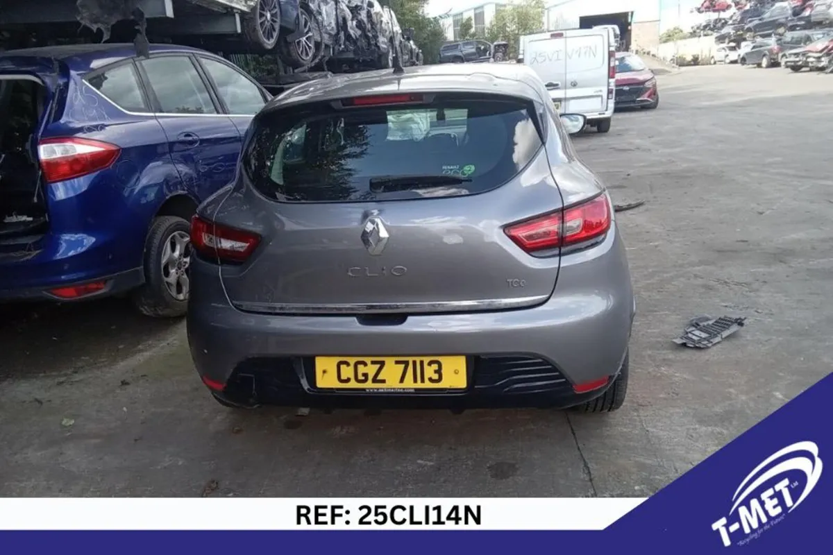 2016 RENAULT CLIO BREAKING FOR PARTS - Image 2