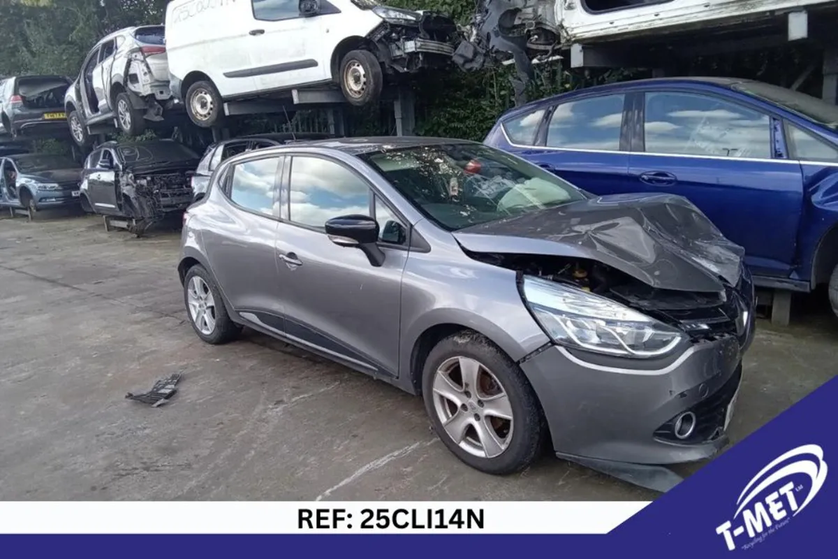 2016 RENAULT CLIO BREAKING FOR PARTS - Image 4