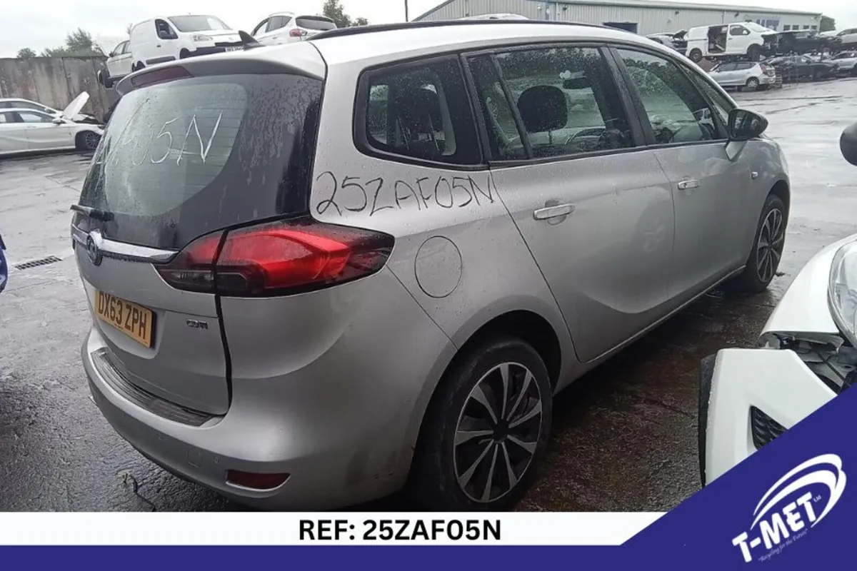 2013 VAUXHALL ZAFIRA BREAKING FOR PARTS - Image 4